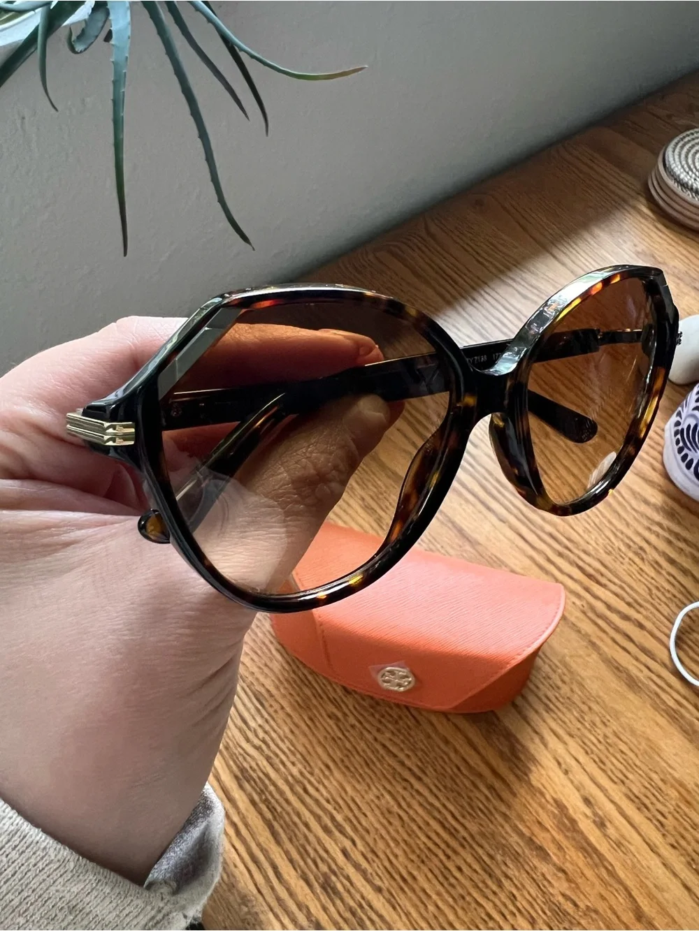 Tory Burch Tortoiseshell Frame Sunglasses with Brown Lenses and Orange Case
